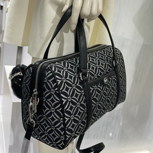 MICHAEL KORS JST TRAVEL MEDIUM DUFFLE SATCHEL SHOULDER CROSSBODY BAG MK BLACK - Picture 11 of 16